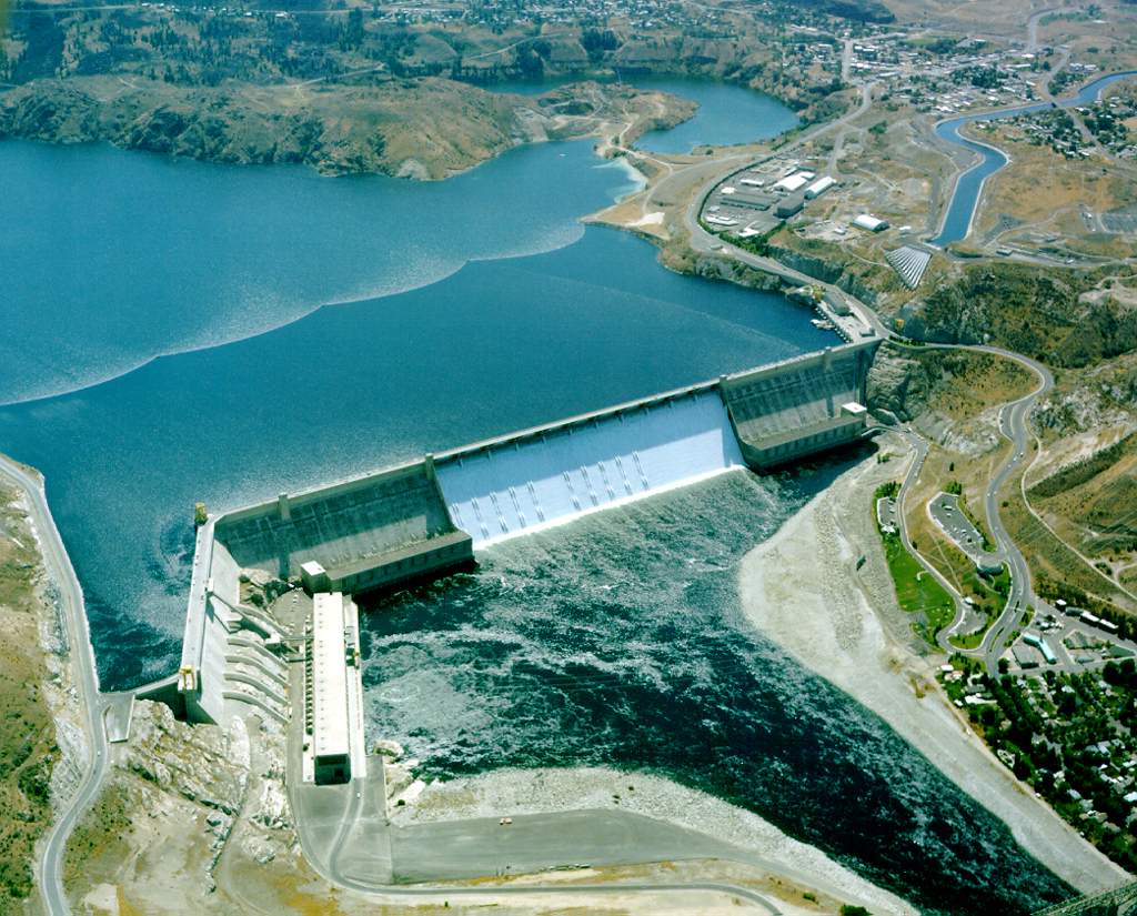 Grand Coulee Dam has blocked fish passage since it was under construction in the late 1930s. Photo: U.S. Bureau of Reclamation